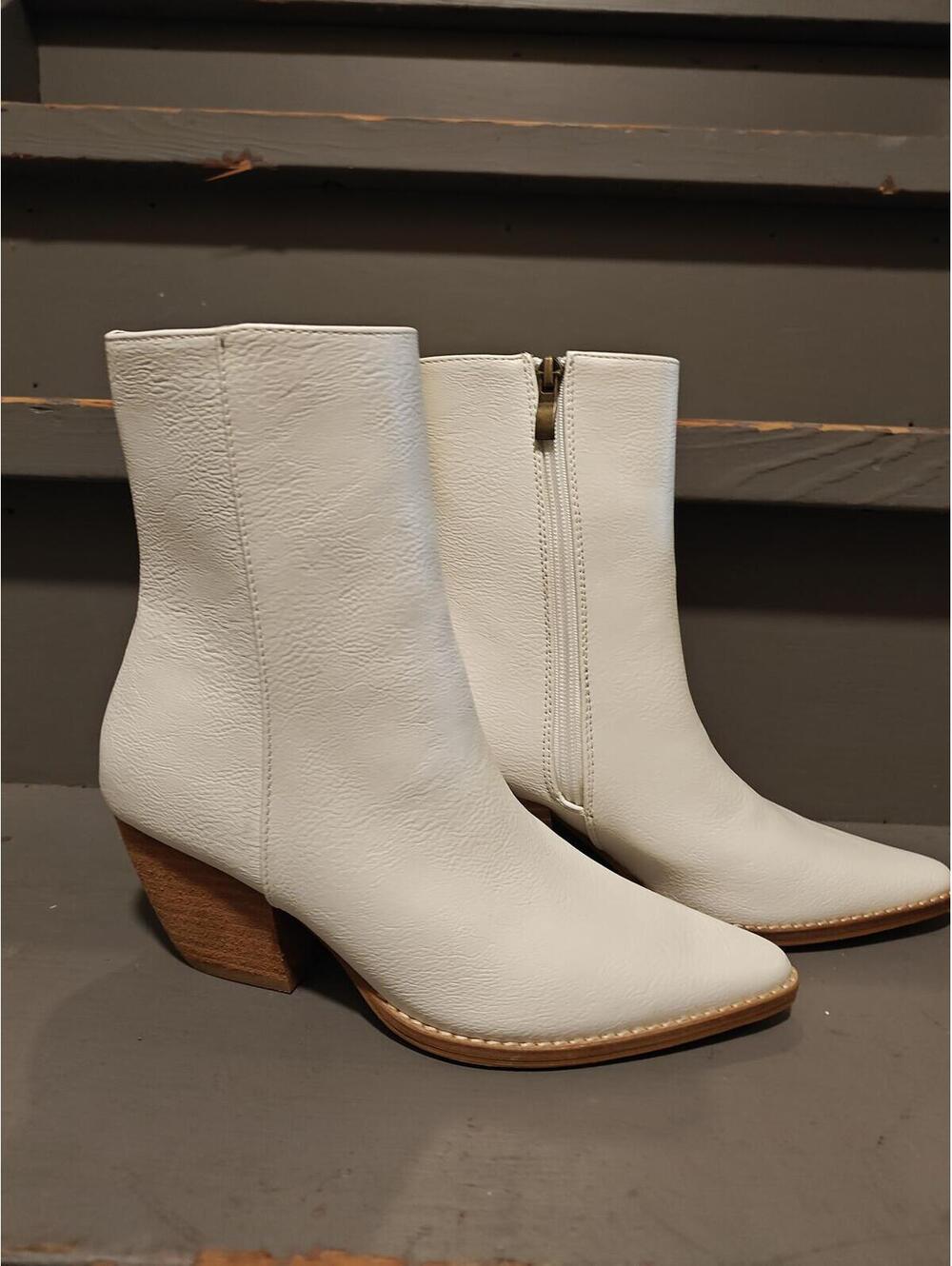 Arisa Boot